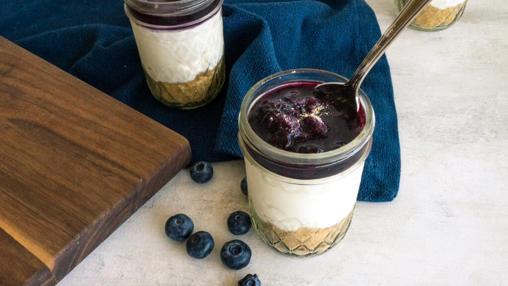 Blueberry Cheesecake Parfait || Life Above the Clouds
